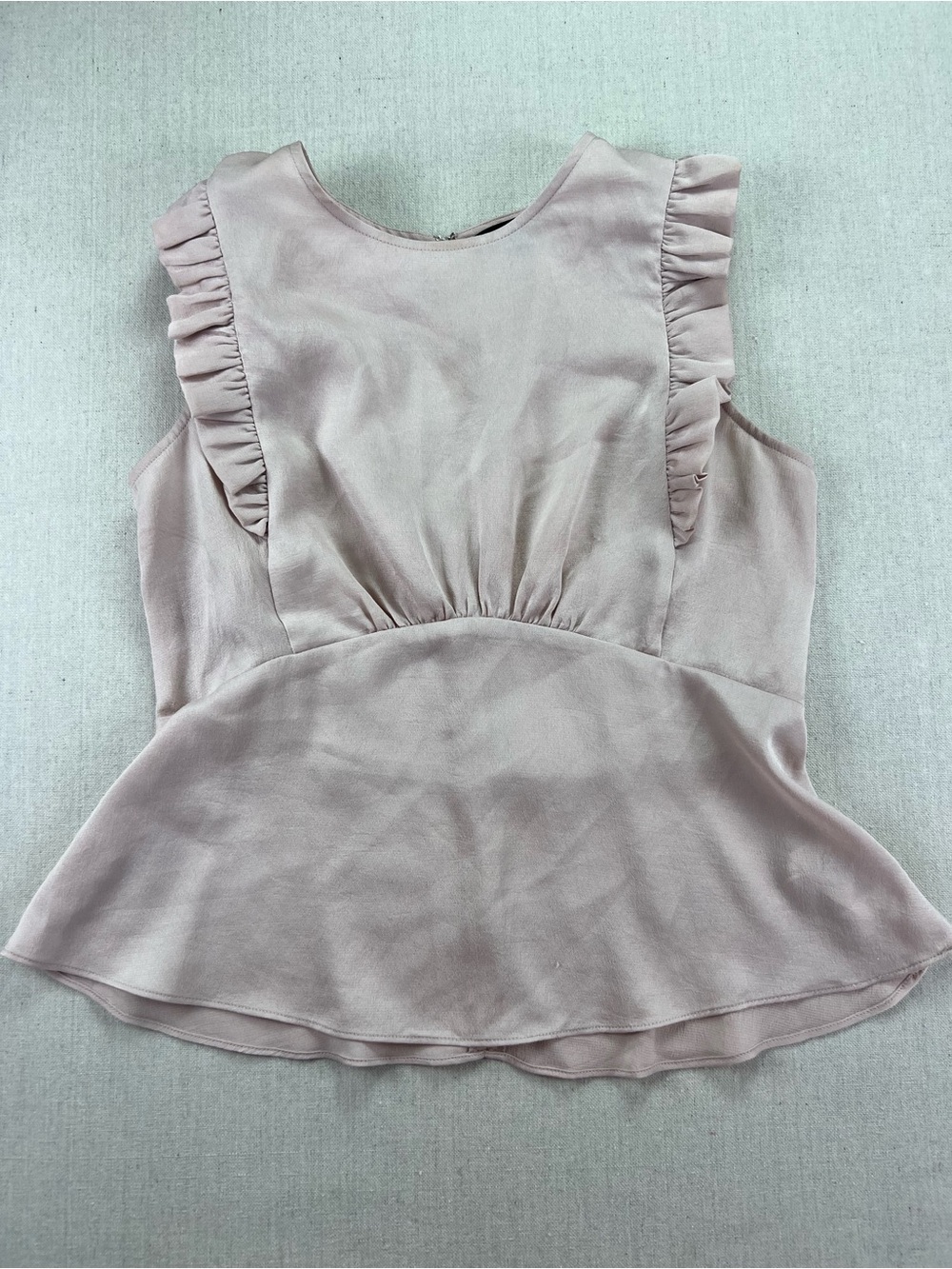 Women's Blush Ruffle Sleeveless Feminine Flowy Sleek, Chic Elegant Top - Size SP